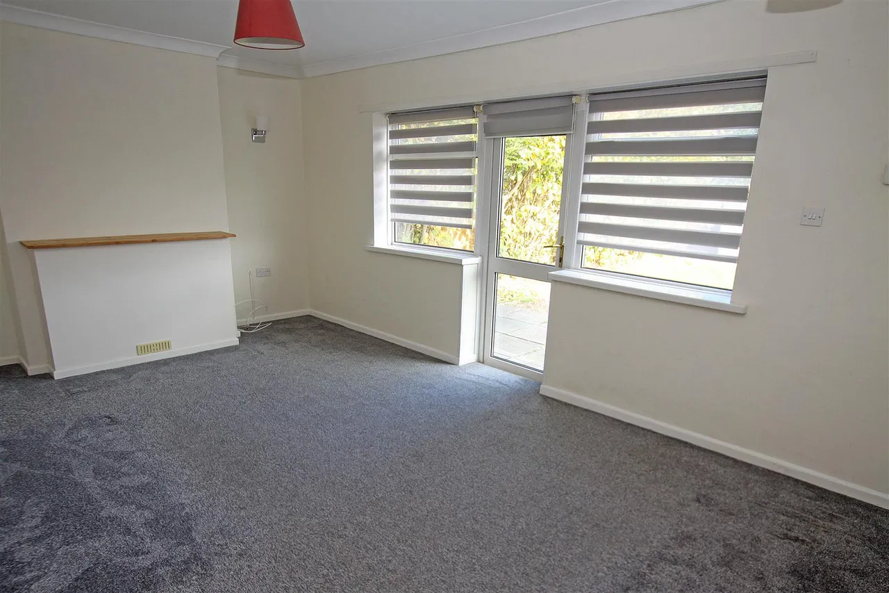 Castle Lane West, Bournemouth, photo 2