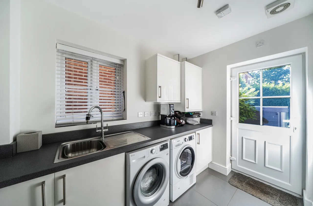 Heath House Lane, Hedge End, SO30, photo 16