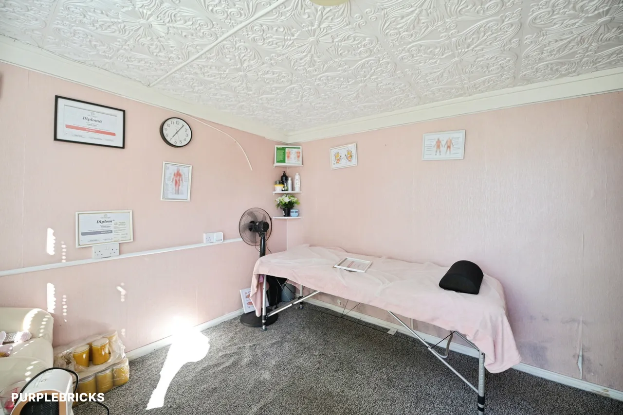 Albert Road, Romford, RM1, photo 27