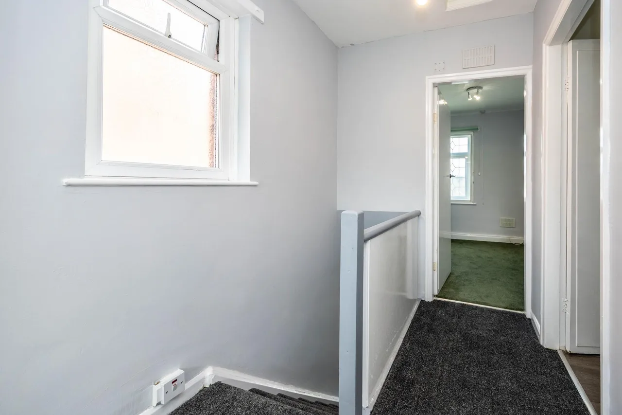 Penistone Road, Huddersfield, HD5, photo 21