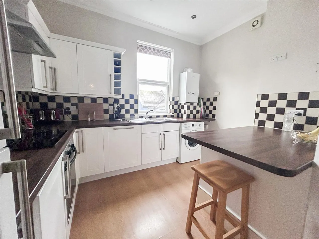 Priory Road, Hastings, TN34 3JD, photo 2