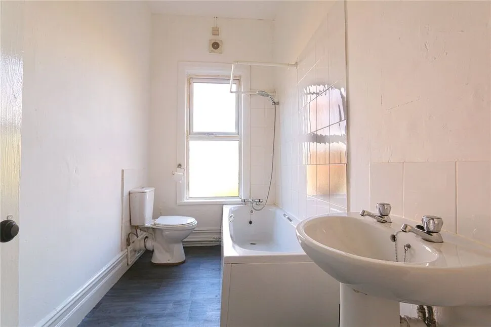 Manchester Road, Audenshaw, M34, photo 5