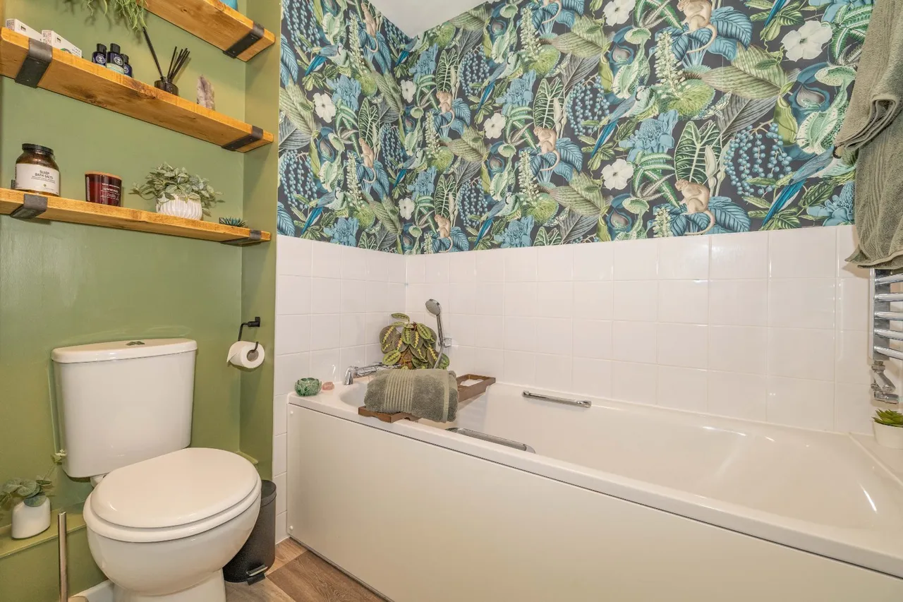 Goldfinch Drive, Faversham, ME13, photo 9