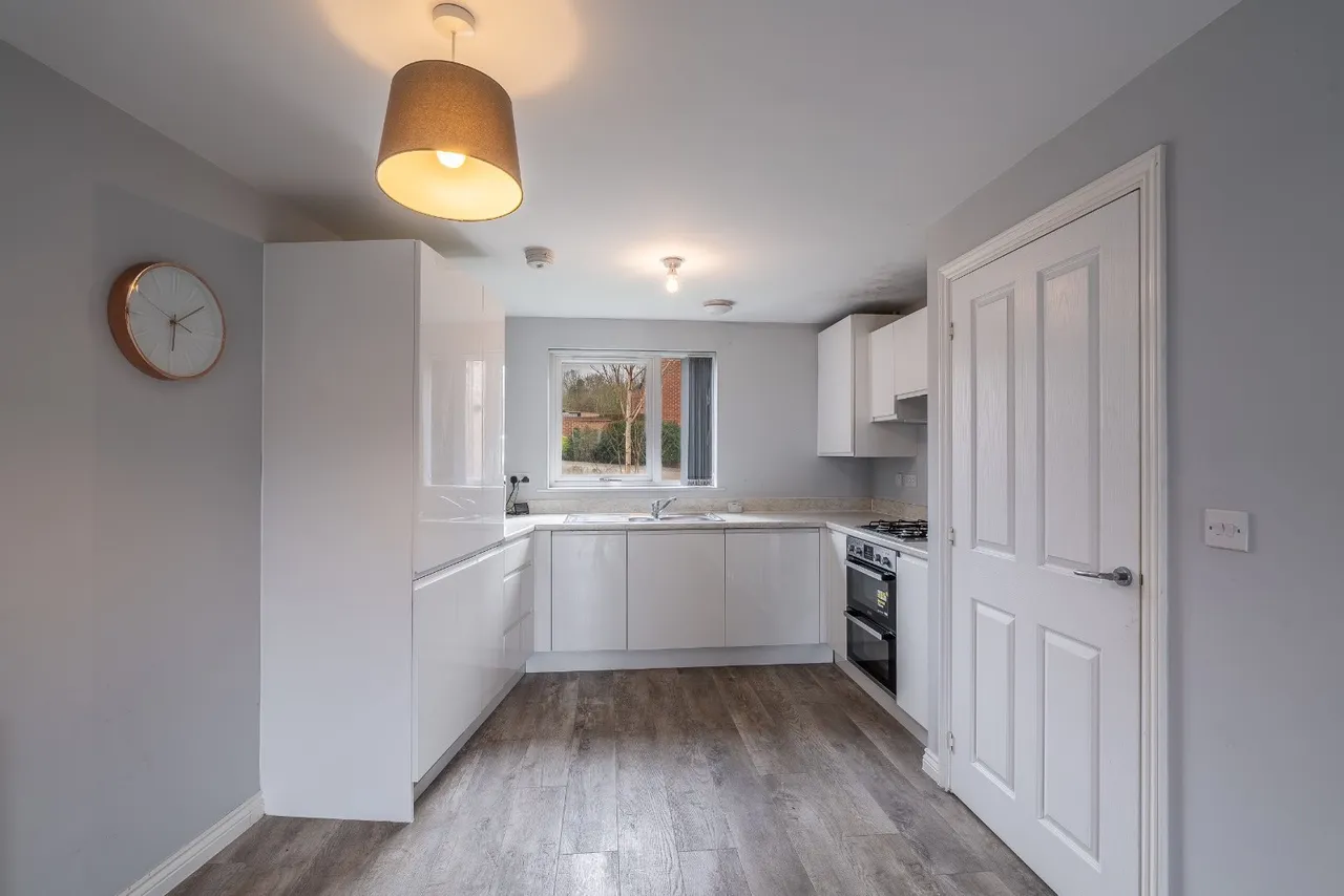 Staneford Close, Ketley, Telford TF1 5GS, photo 5