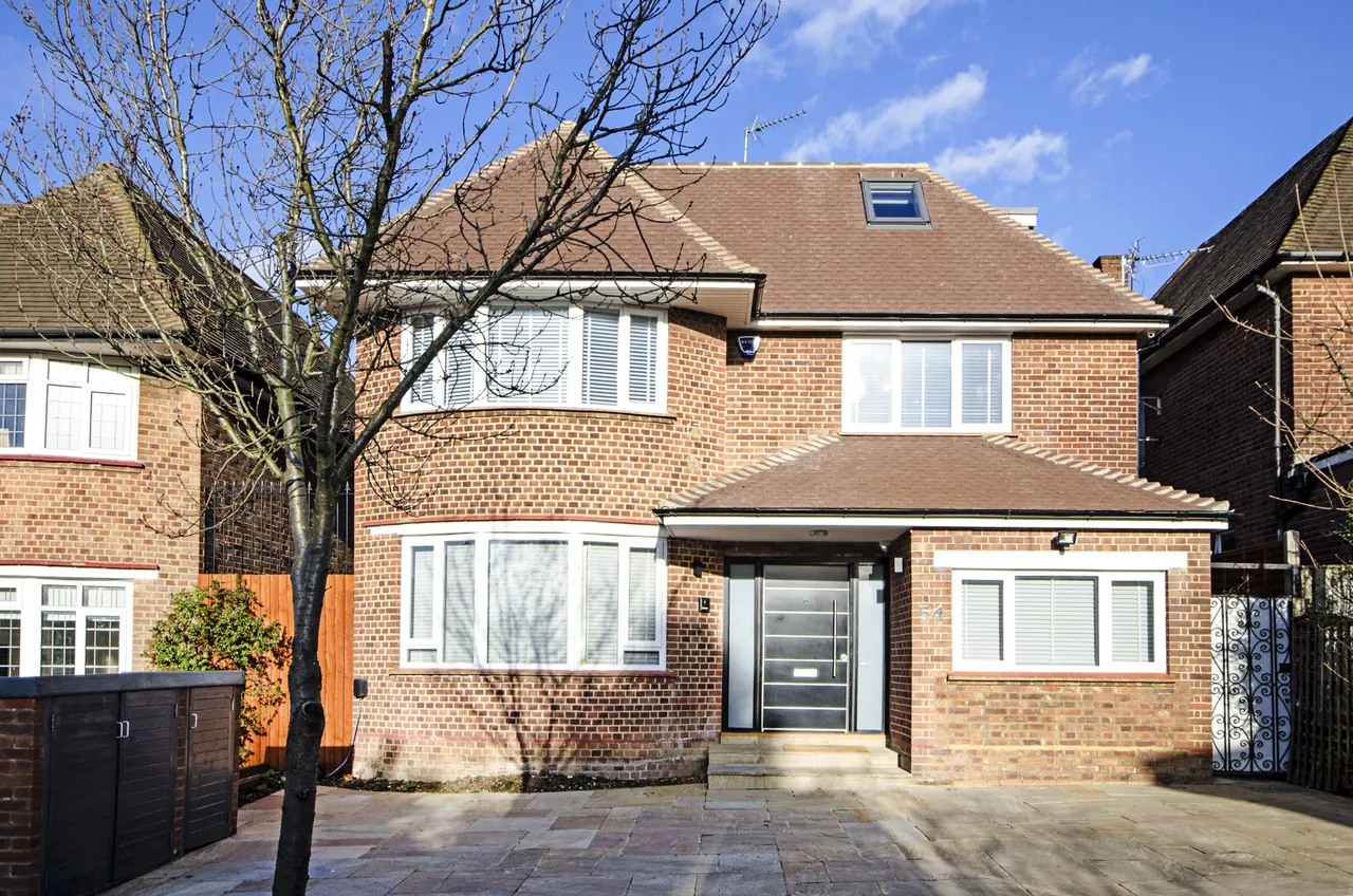 London, NW11, photo 25