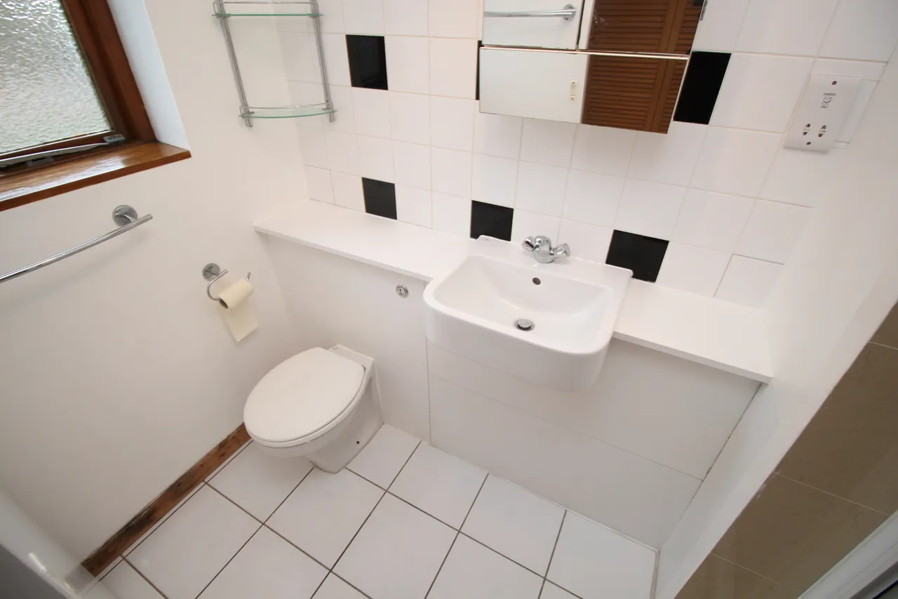 Wilkinson Way, Acton, Middlesex, W4, photo 4