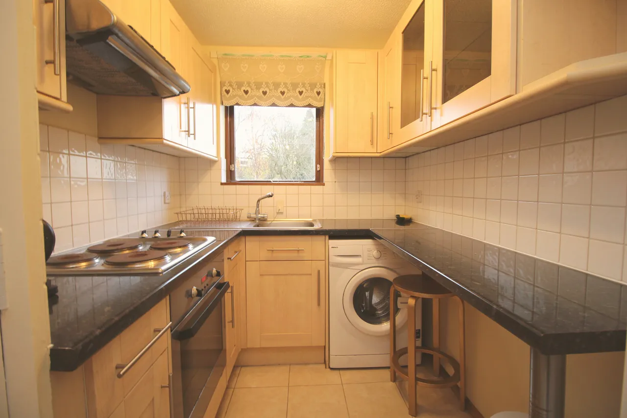 Wilkinson Way, Acton, Middlesex, W4, photo 3