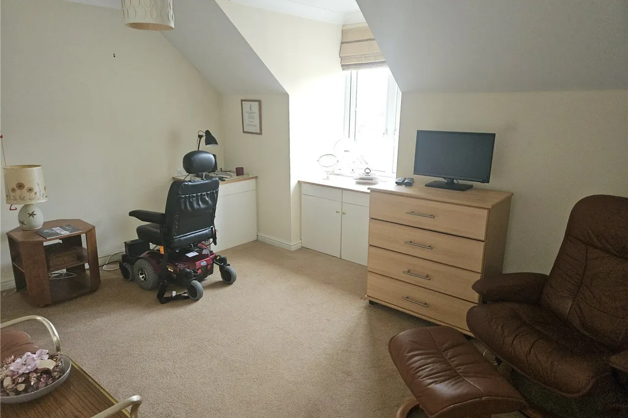 Oyster Lane, Byfleet, West Byfleet, S..., photo 5
