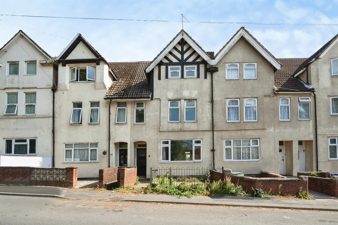5 bed house for sale — Himley Road, DUDLEY