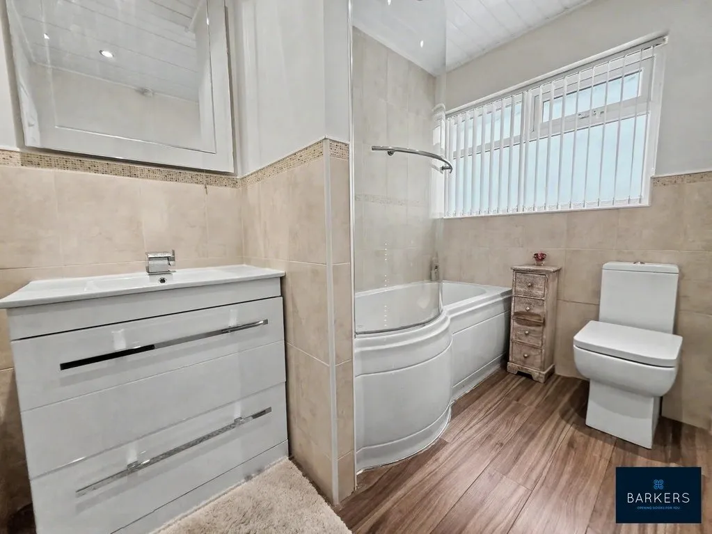 Summerbridge Crescent, Gomersal BD19 4LW, photo 12