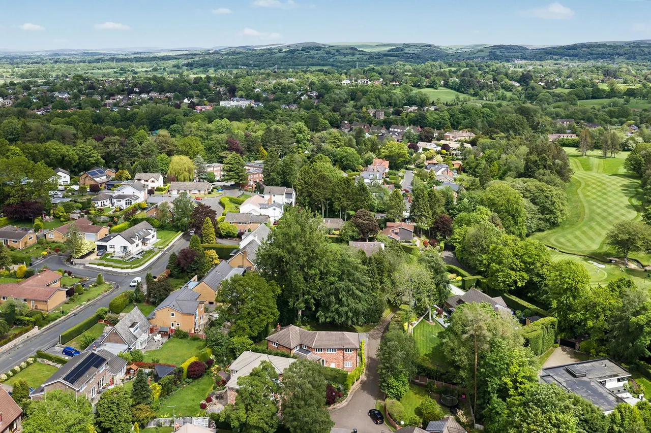Ardenbrook Rise, Macclesfield, photo 30