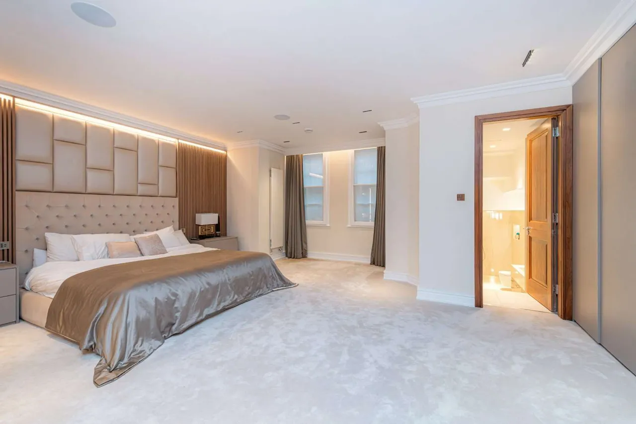 Green Street, London, W1K 6RF, photo 11