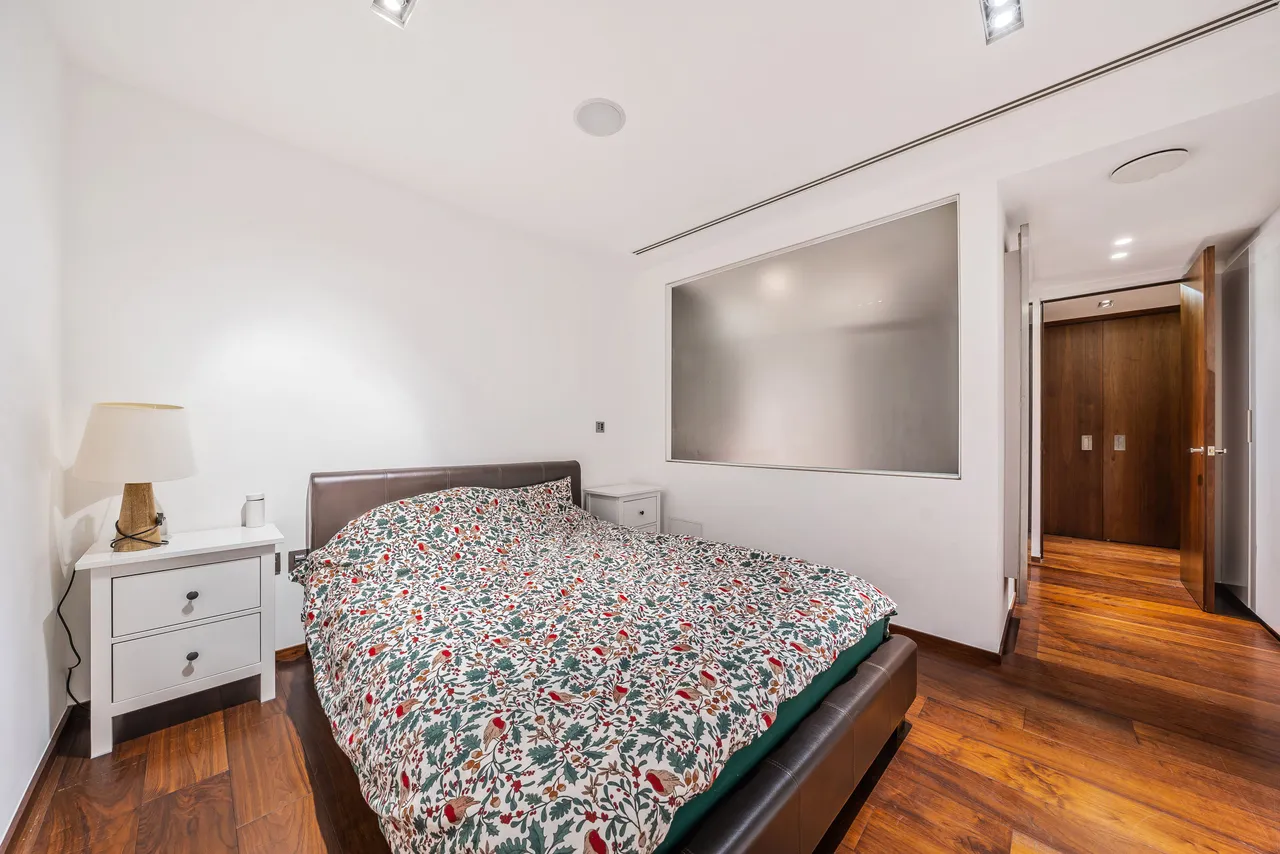 1D Atrium Apartments, 131 Park Road, London, photo 8