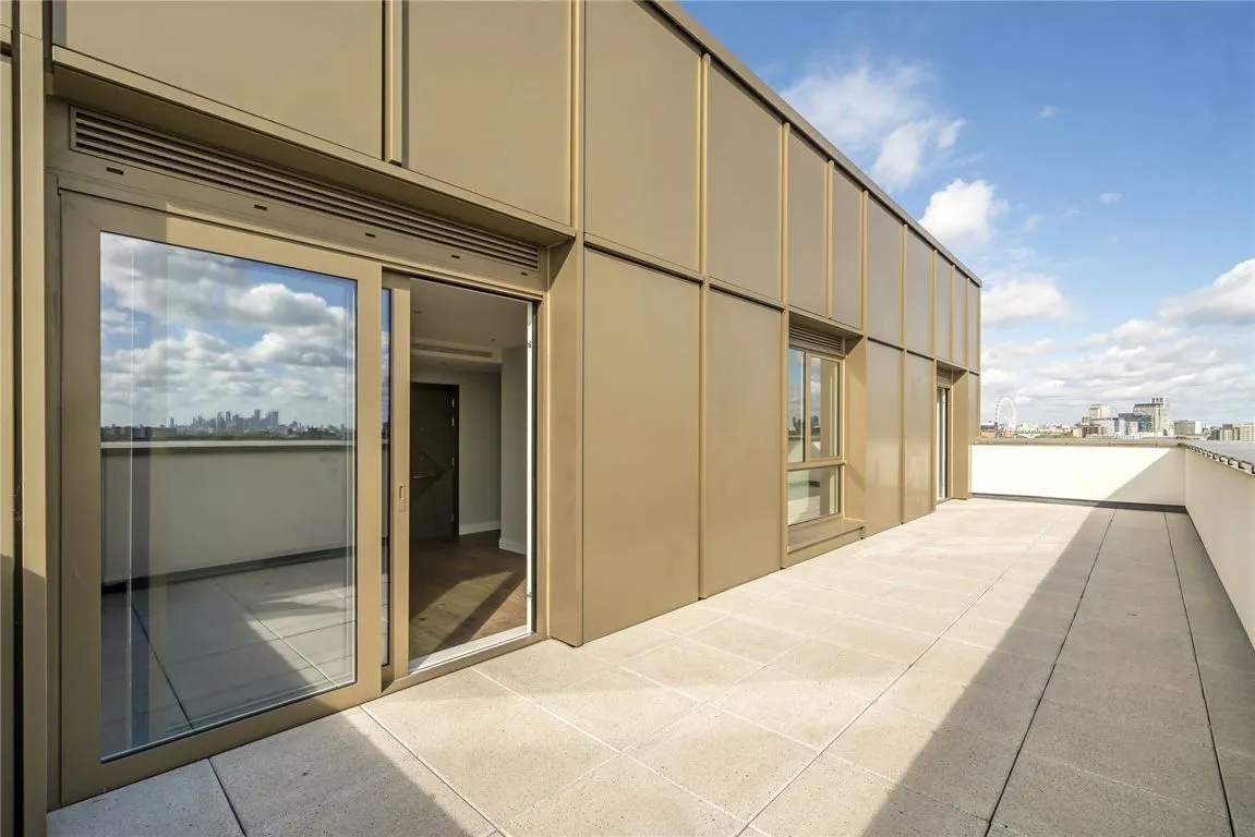 Gasholder Place, Nine Elms, photo 14