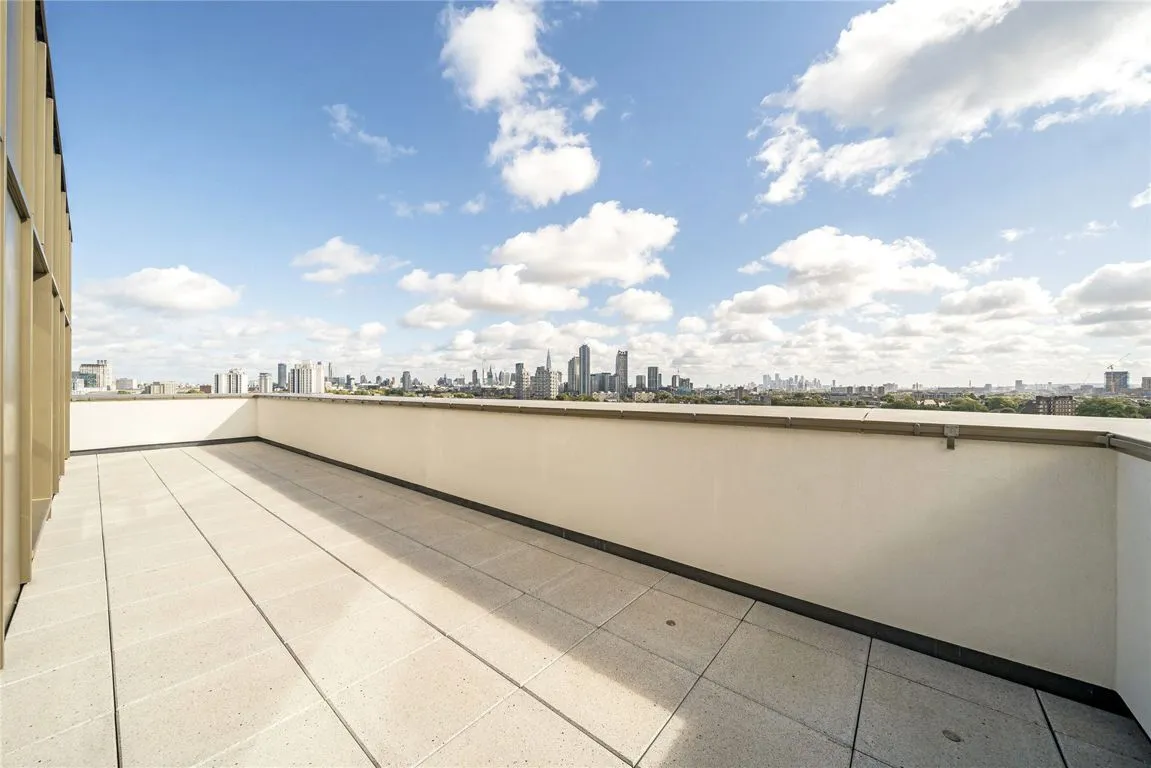 Gasholder Place, Nine Elms, photo 13