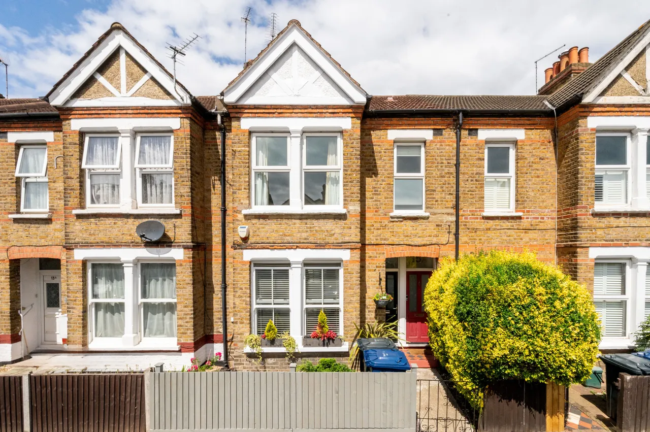1 bed flat to rent — 15 Cumberland Road, London