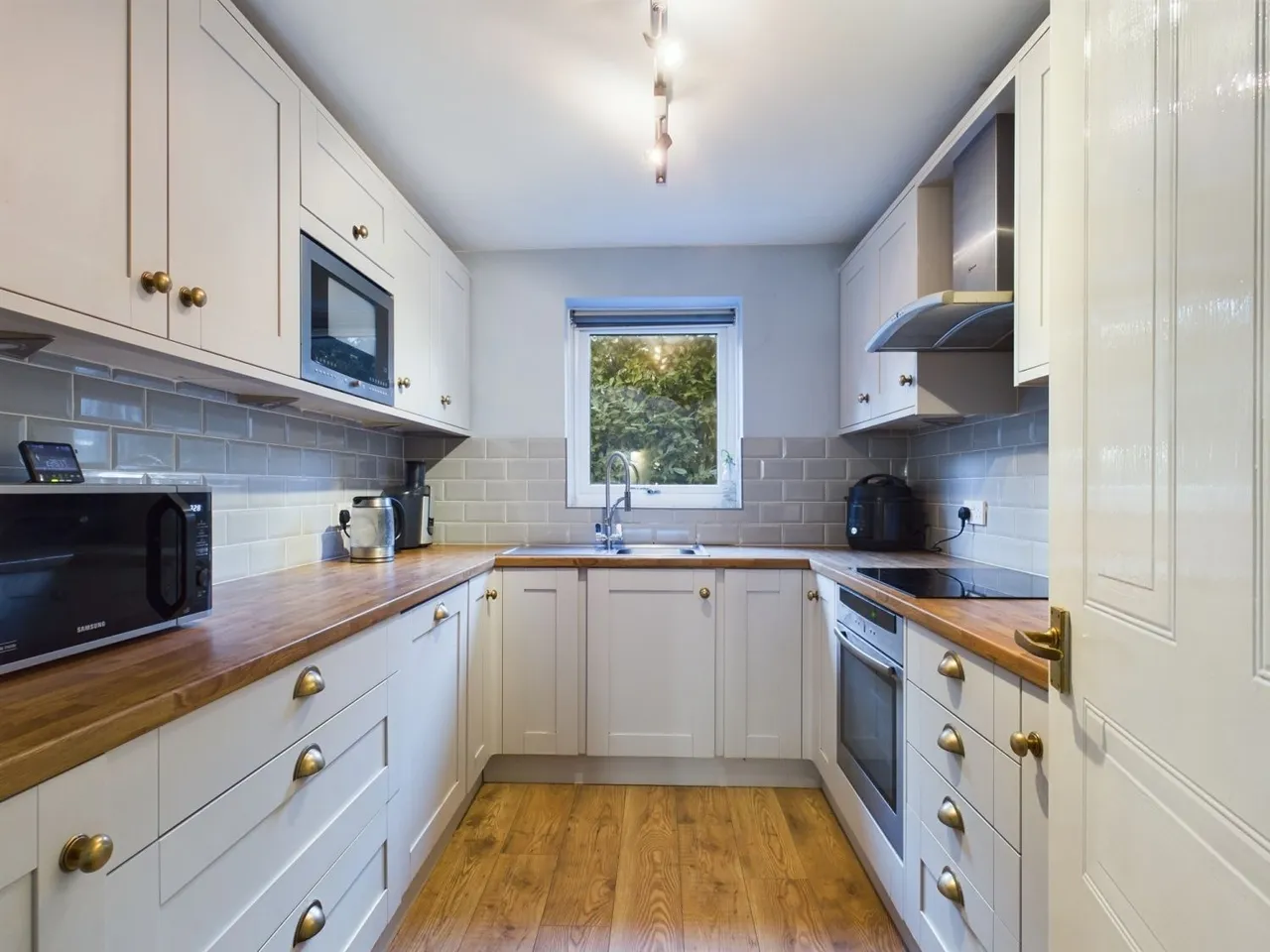 Knutsford Road, Wilmslow, SK9, photo 5