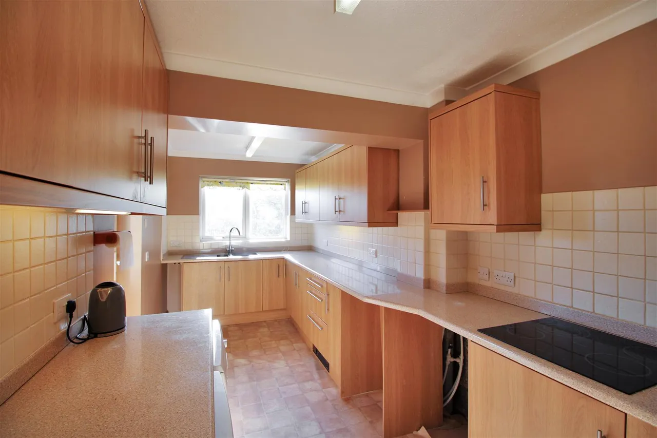 Eastwood Court, Carlton Miniott, Thirsk, Yorkshire, YO7 4PA, photo 3