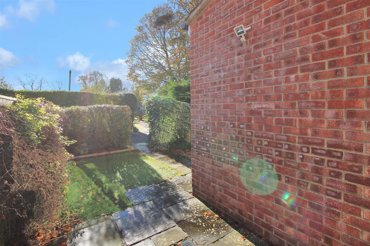 Eastwood Court, Carlton Miniott, Thirsk, Yorkshire, YO7 4PA, photo 4