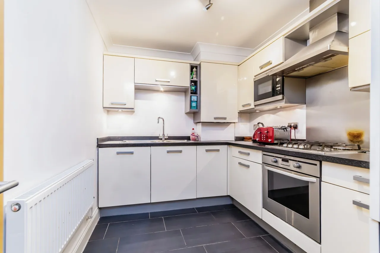 Croydon Road, Caterham, Surrey, CR3, photo 4