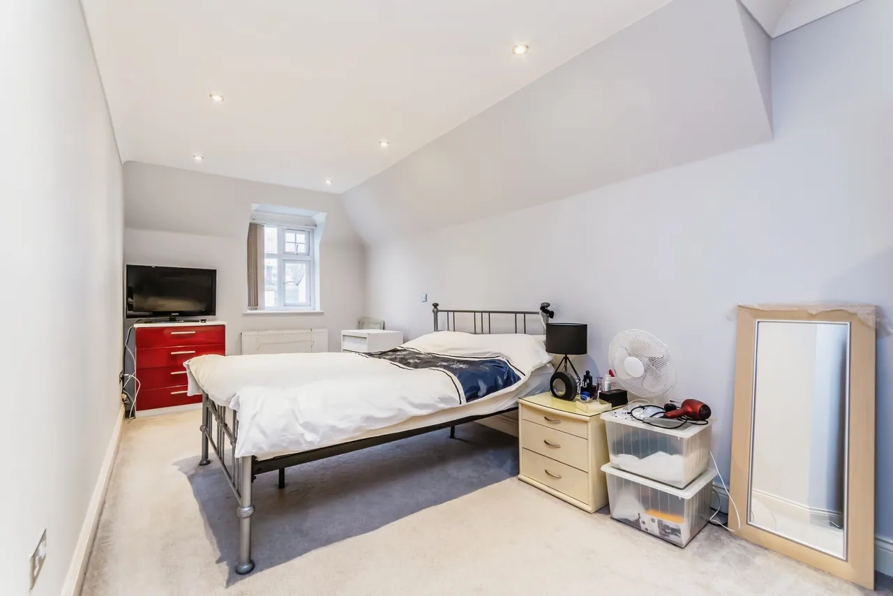 Croydon Road, Caterham, Surrey, CR3, photo 2