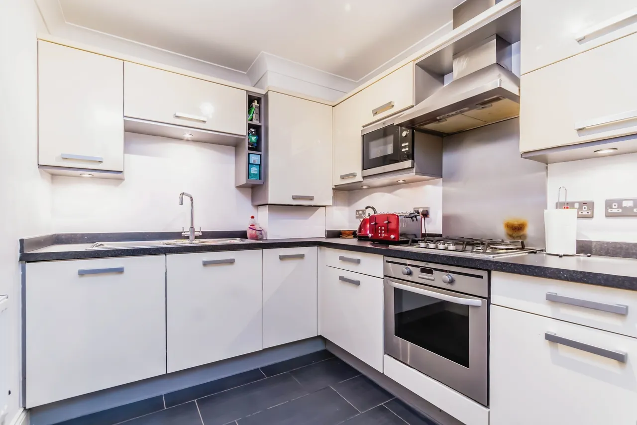 Croydon Road, Caterham, Surrey, CR3, photo 10