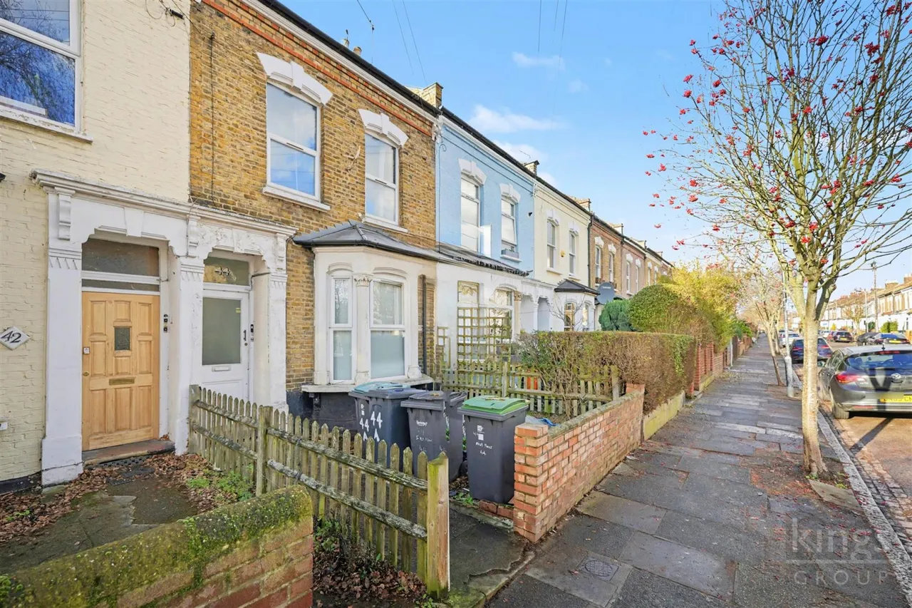 Beaconsfield Road, London, photo 2