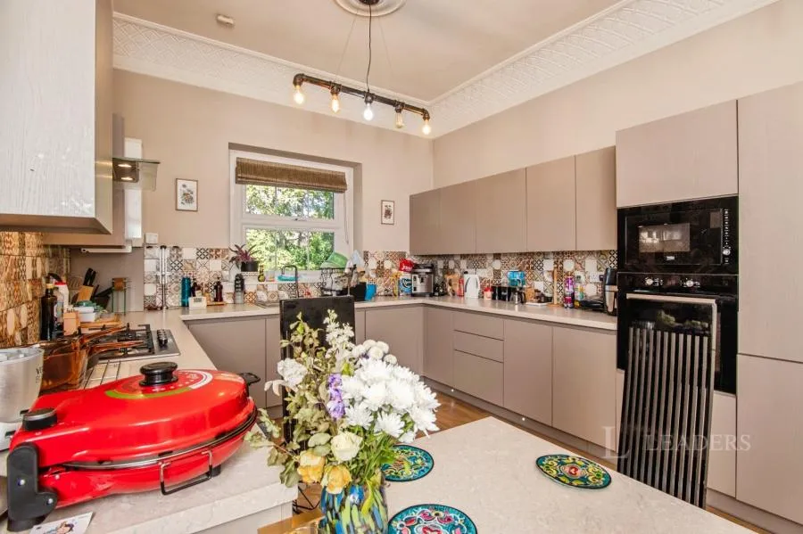 Elmfield Gardens, Battenhall, WR5, photo 7