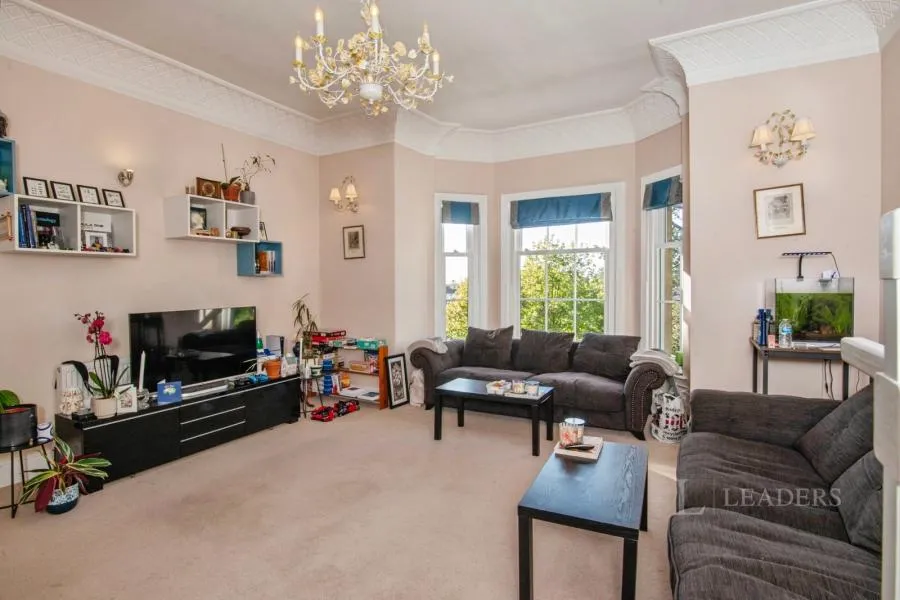 Elmfield Gardens, Battenhall, WR5, photo 5
