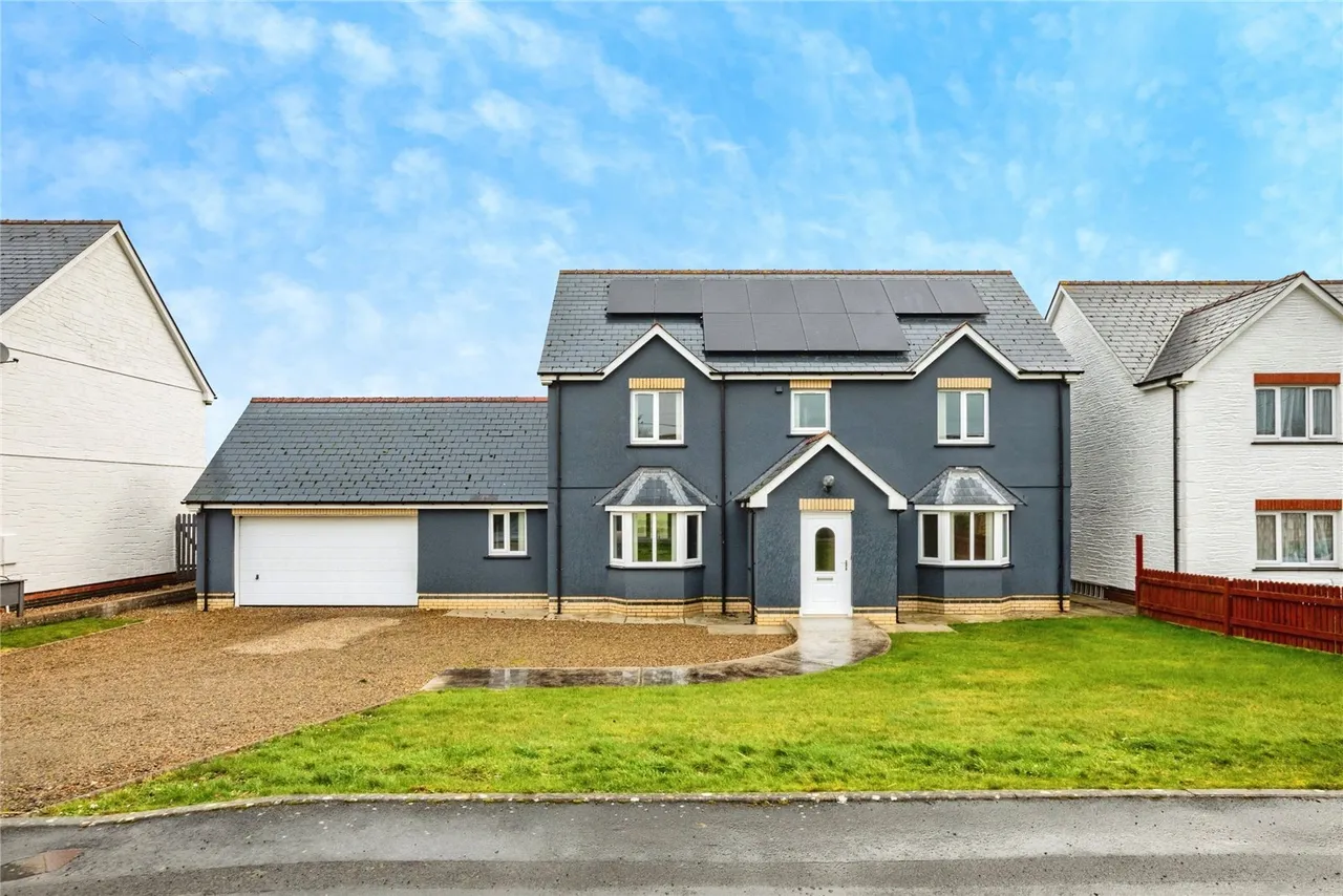 Bowls Road, Blaenporth, SA43, photo 3