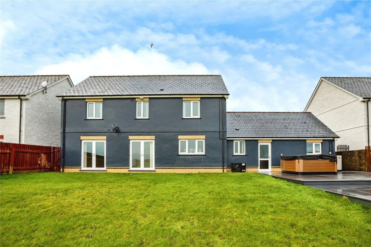 Bowls Road, Blaenporth, SA43, photo 22