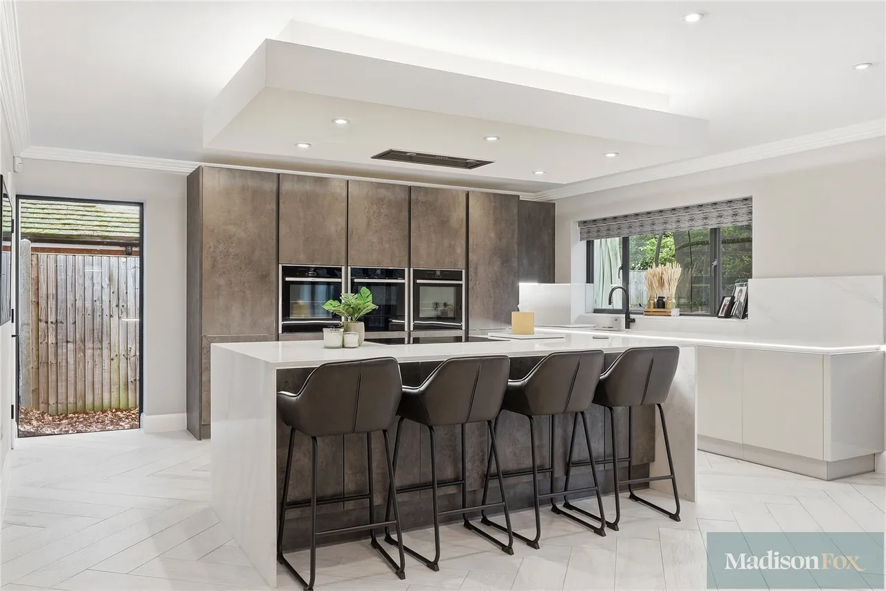 Bracken Drive, Chigwell, IG7, photo 14