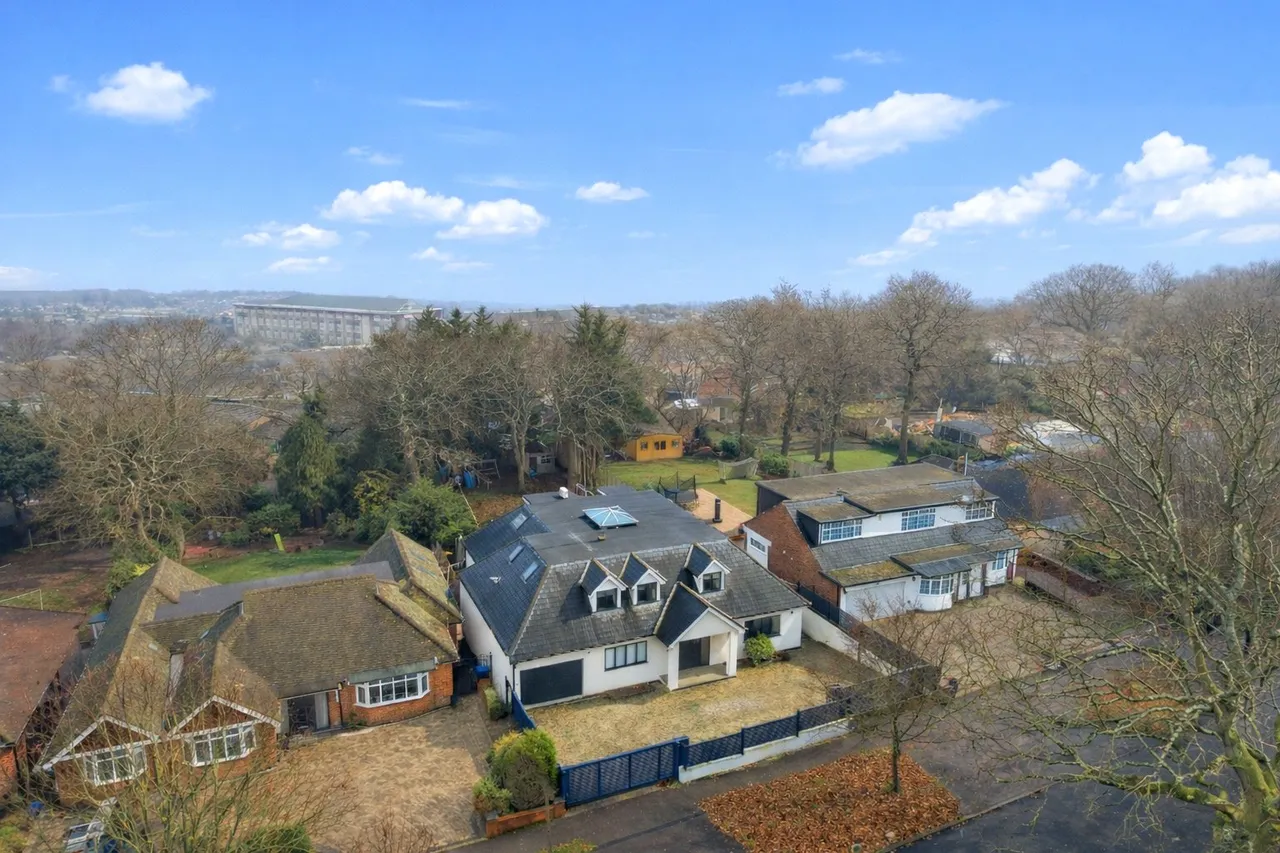 Bracken Drive, Chigwell, IG7, photo 40