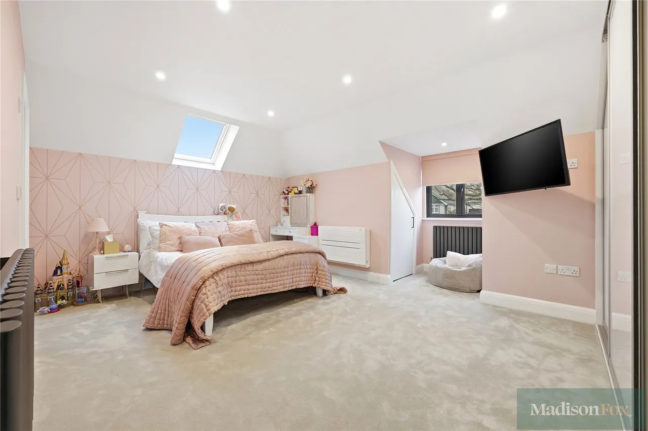 Bracken Drive, Chigwell, IG7, photo 28
