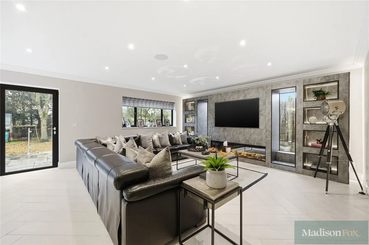 Bracken Drive, Chigwell, IG7, photo 6