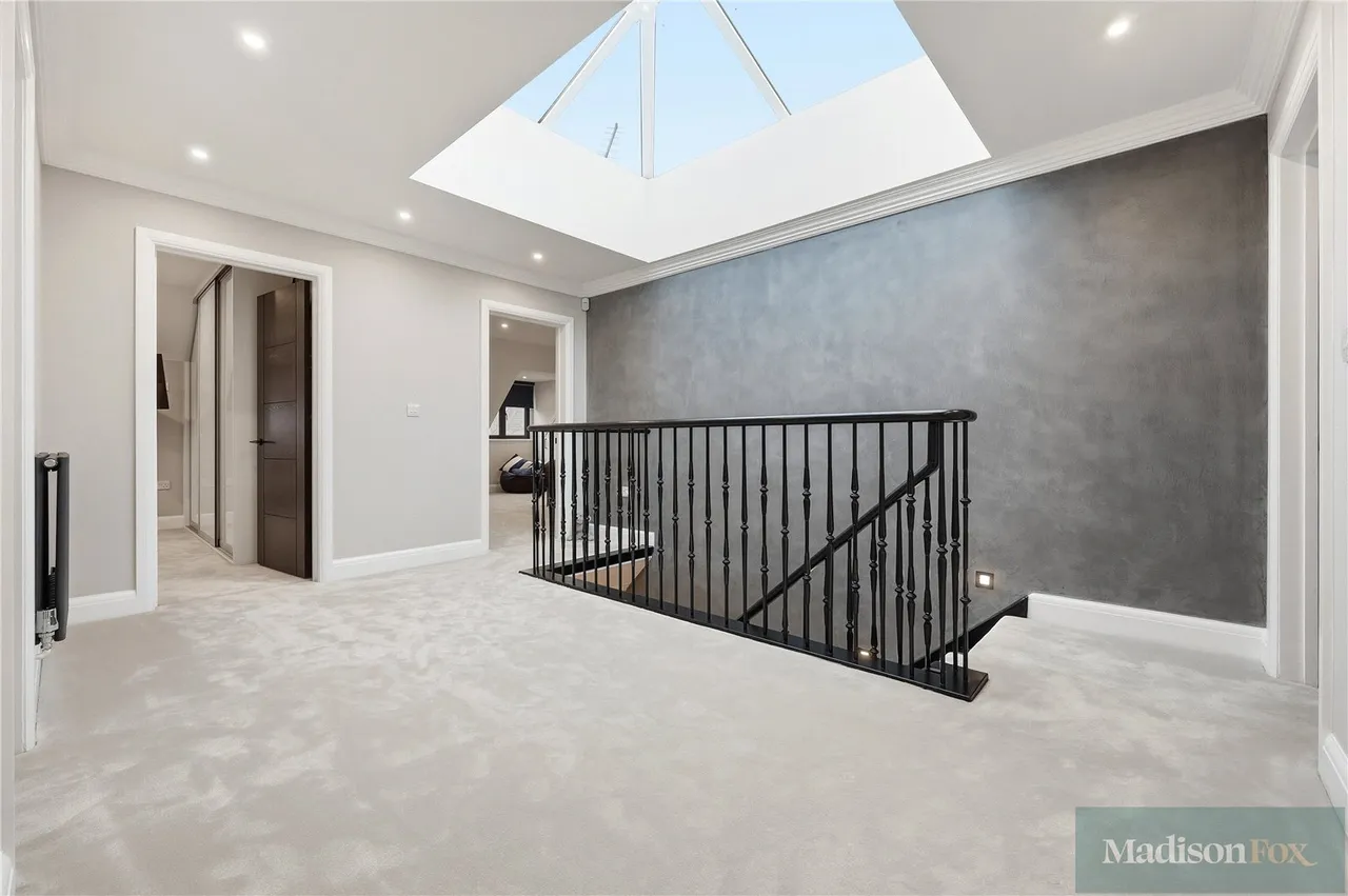 Bracken Drive, Chigwell, IG7, photo 23