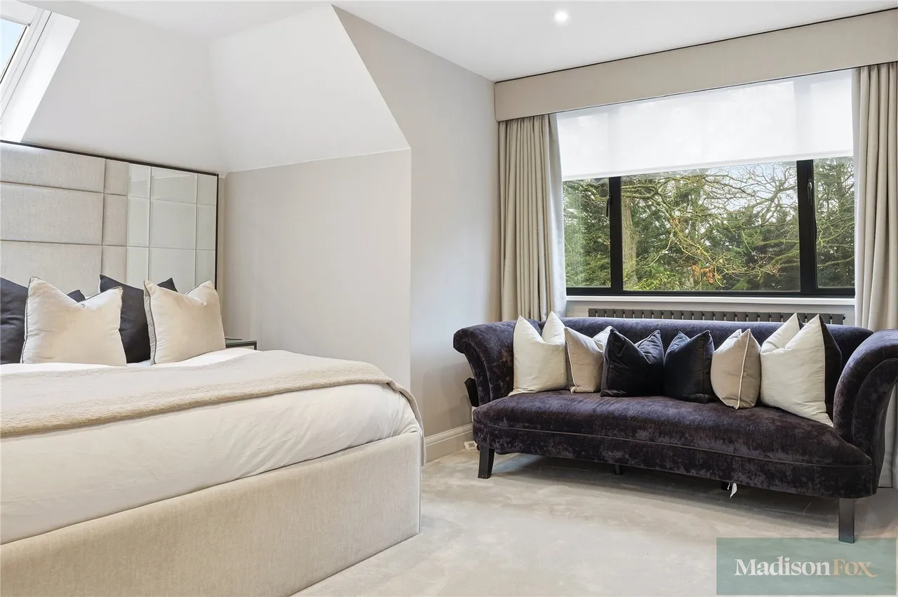 Bracken Drive, Chigwell, IG7, photo 25