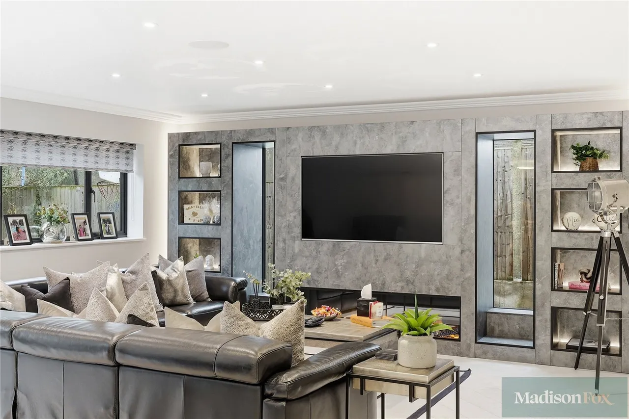 Bracken Drive, Chigwell, IG7, photo 7