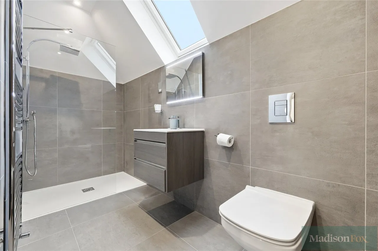 Bracken Drive, Chigwell, IG7, photo 33