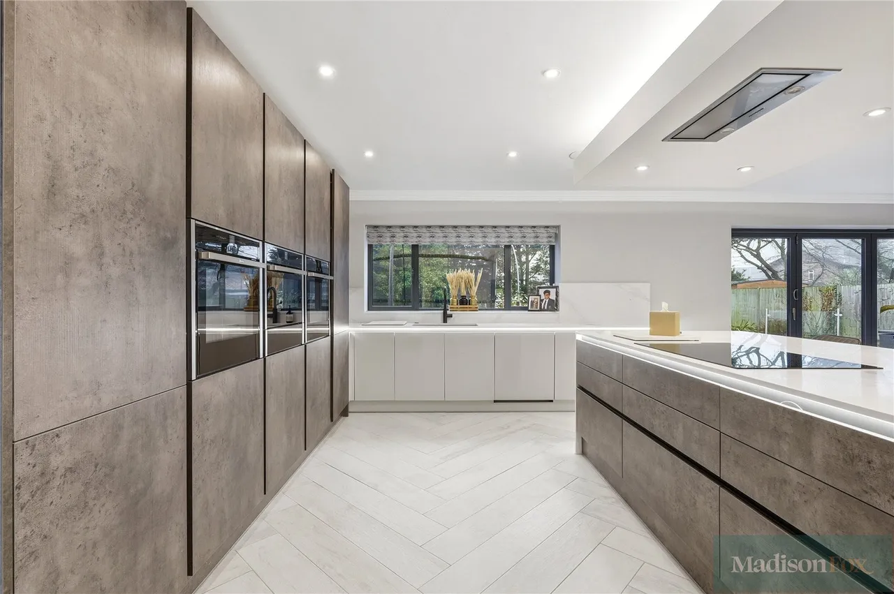 Bracken Drive, Chigwell, IG7, photo 15