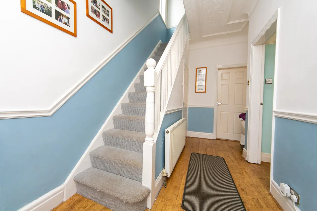 Chester Road, Whitby, CH65, photo 4