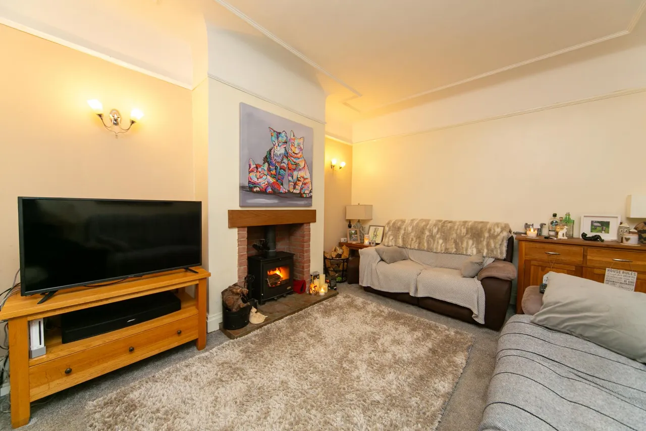 Chester Road, Whitby, CH65, photo 5