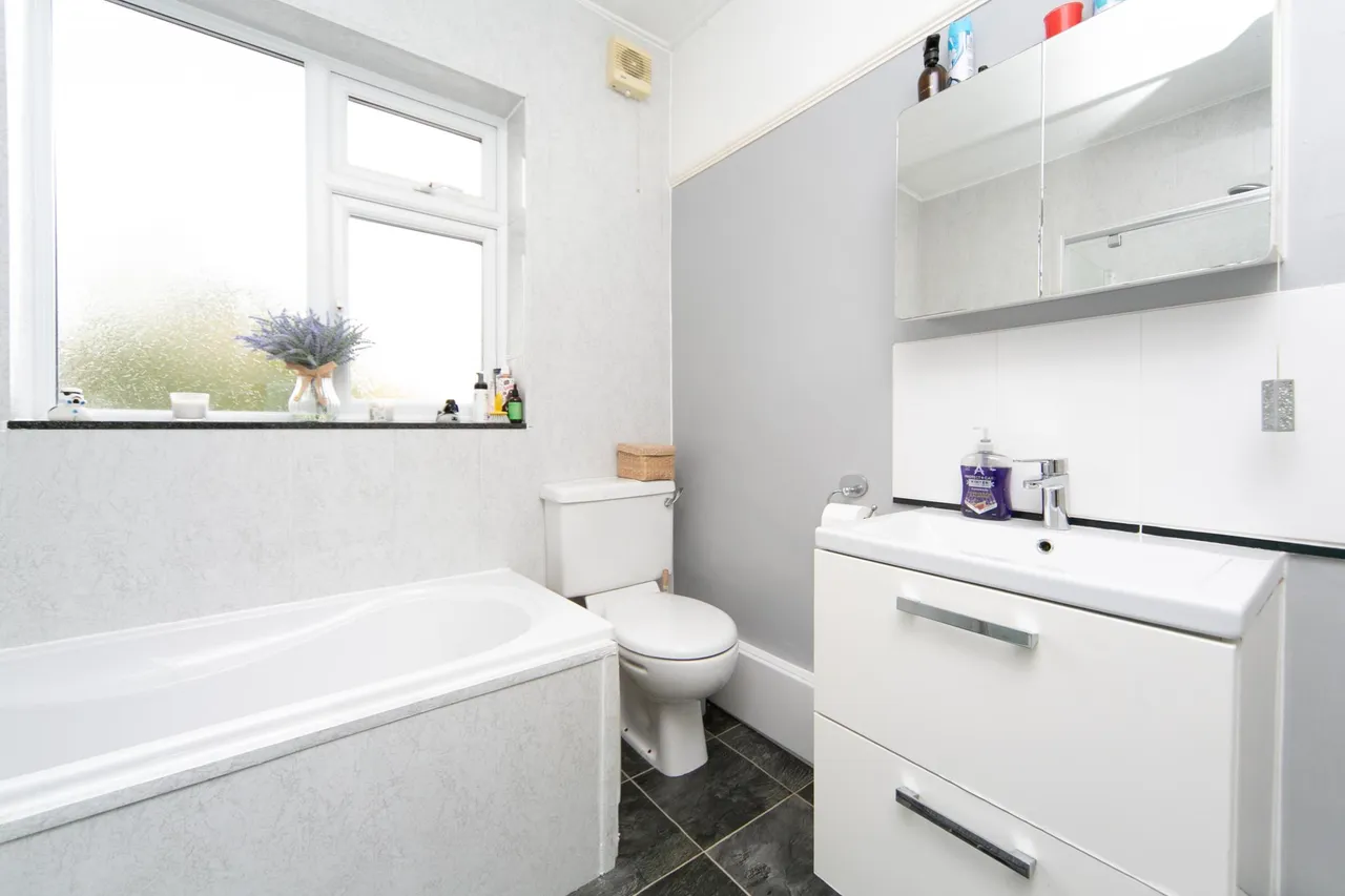 Chester Road, Whitby, CH65, photo 18