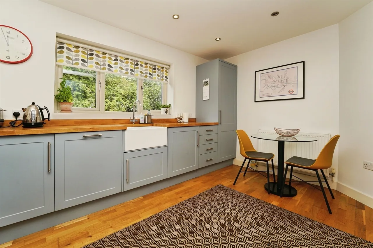 Old Orchard Lane, Colwall, WR13, photo 15