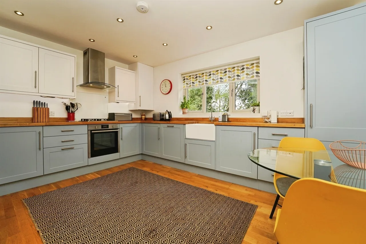 Old Orchard Lane, Colwall, WR13, photo 14