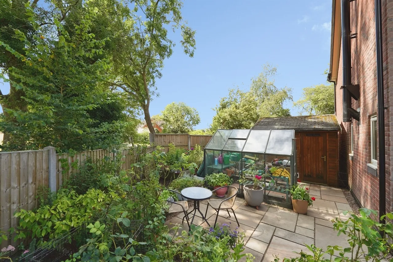 Old Orchard Lane, Colwall, WR13, photo 18
