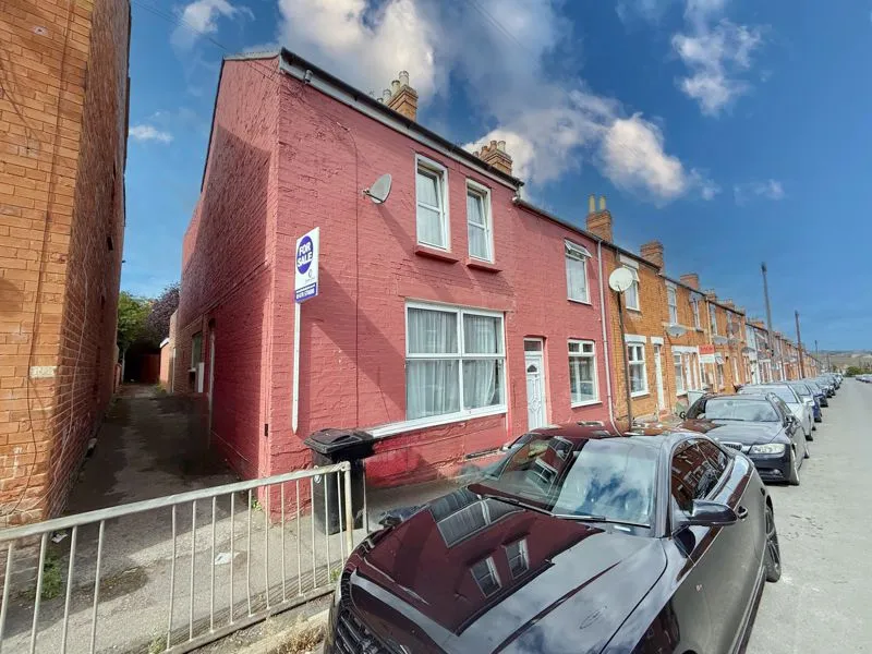 1 bed property to rent — Victoria Street, Grantham