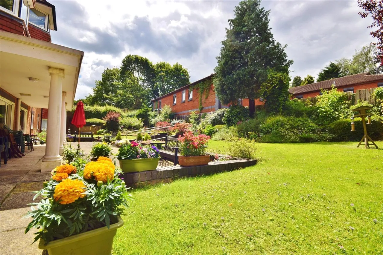 Westdeane Court, Basingstoke, RG21, photo 8