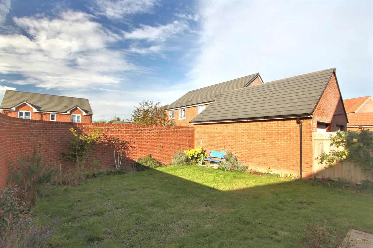 Jenkinson Way, Falfield, photo 2
