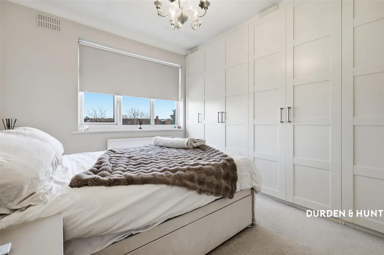 Roding Lane North, Woodford Green, IG8, photo 10